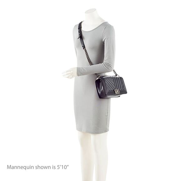 Chanel Chevron Lambskin Old Medium Boy Bag - Picture 5 of 15